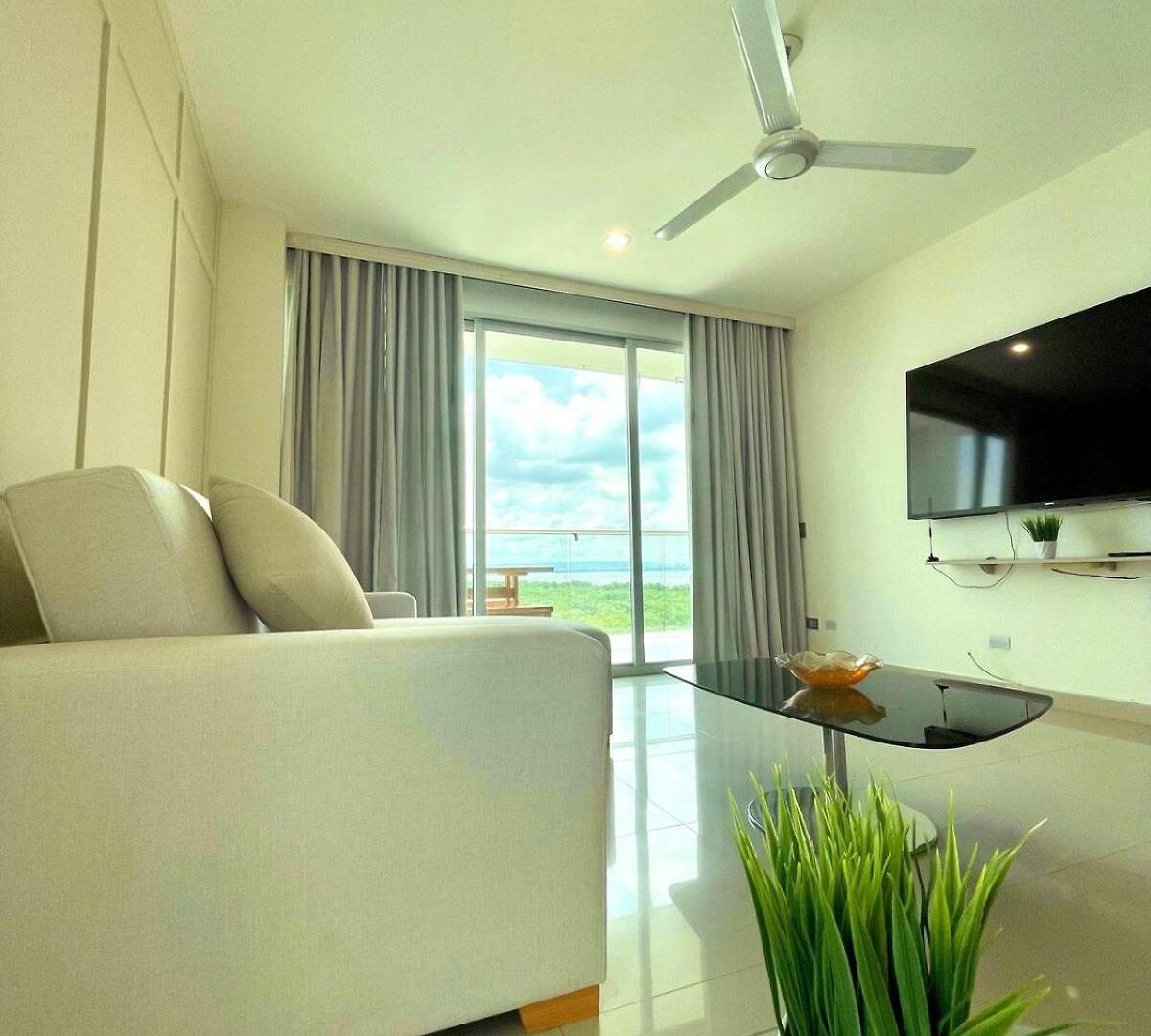Apartamento Luxury Sea View With Pool- 12 Min From The Center