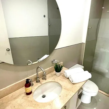 Luxury Sea View With Pool- 12 Min From The Center Apartamento *