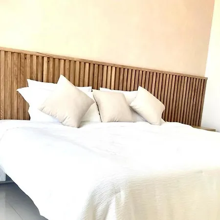 Luxury Sea View With Pool- 12 Min From The Center Apartamento *