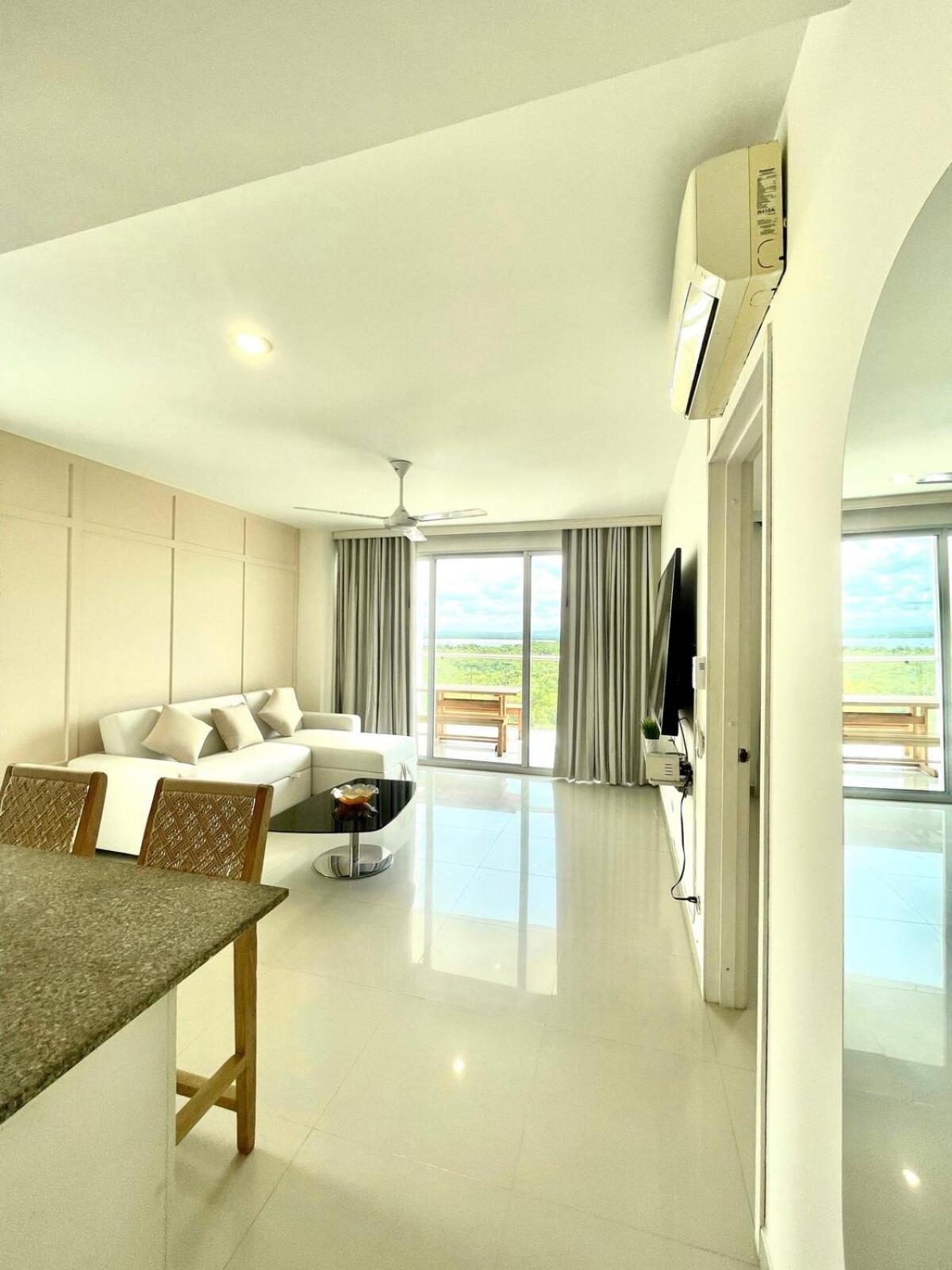 Luxury Sea View With Pool- 12 Min From The Center Apartamento *
