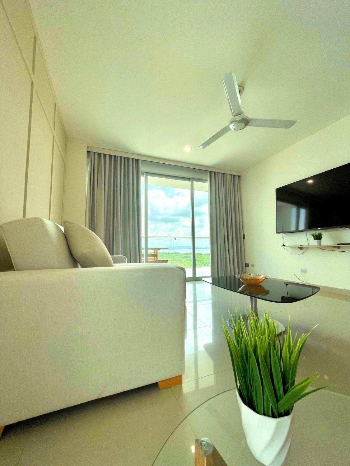 Apartment Luxury Sea View With Pool- 12 Min From The Center