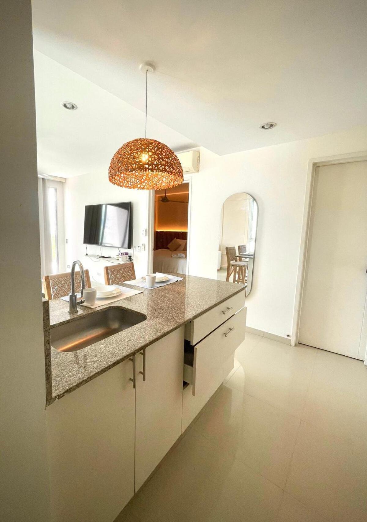 Luxury Sea View With Pool- 12 Min From The Center