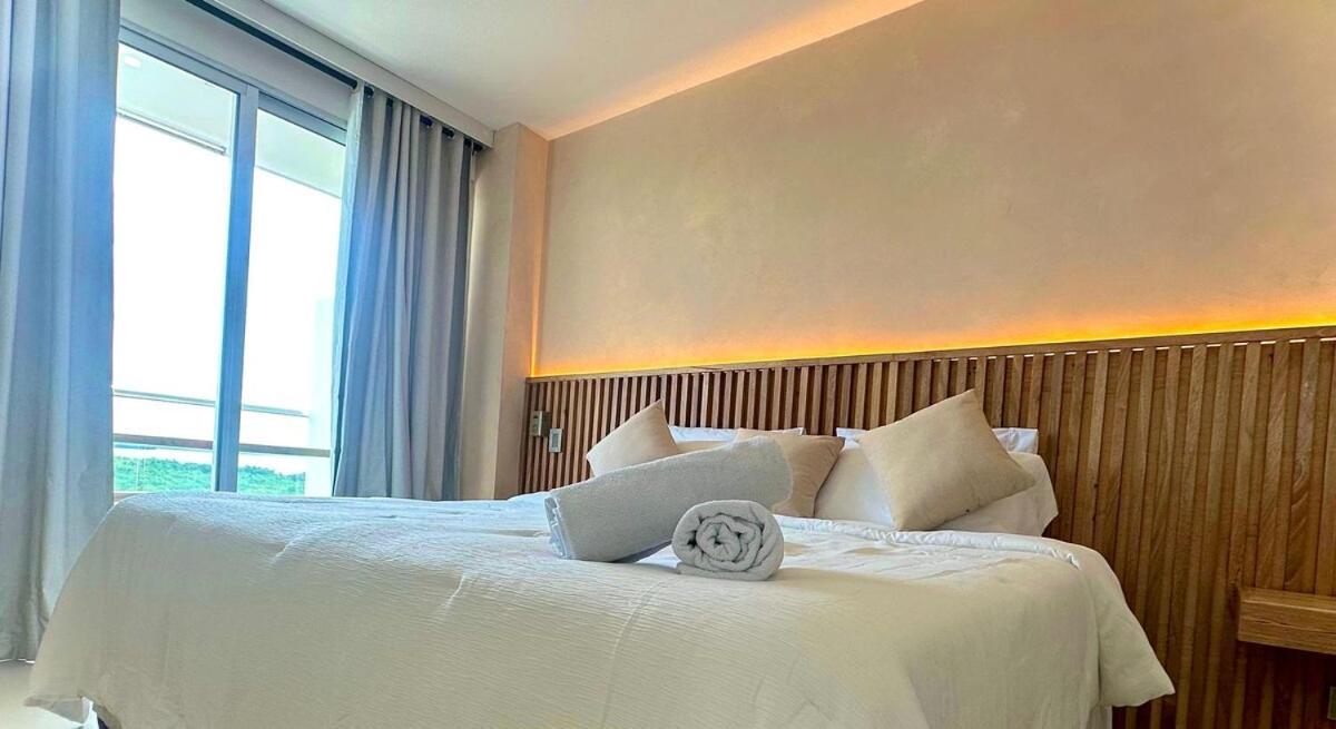 Luxury Sea View With Pool- 12 Min From The Center Apartment *